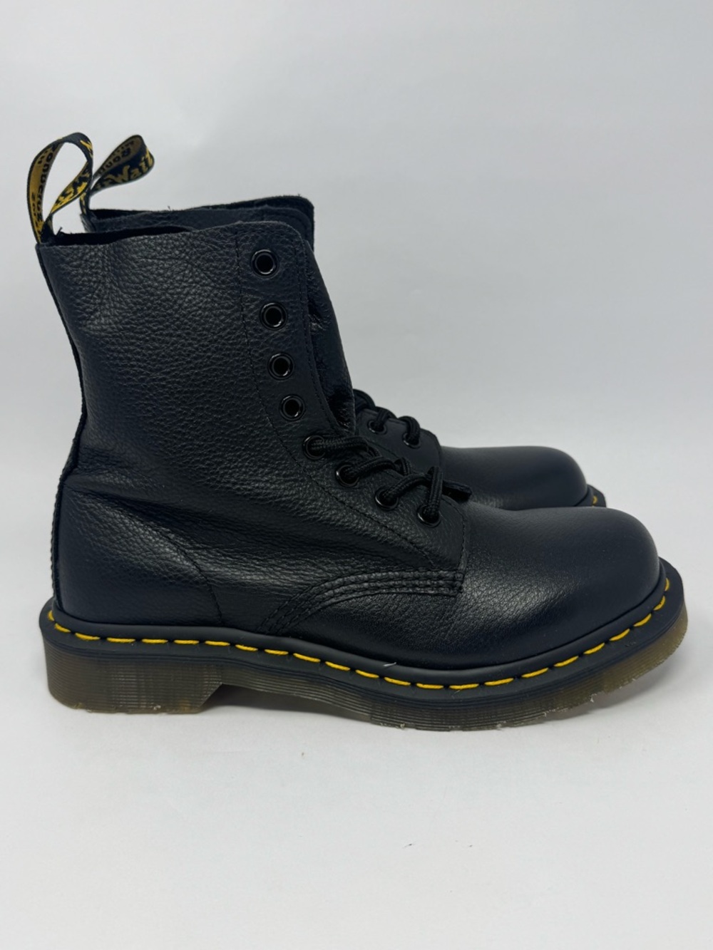Doc Dr. Marten's Black 1460 Pascal Virginia Leather Boots Women’s Size 6 No Lid - Picture 3 of 7